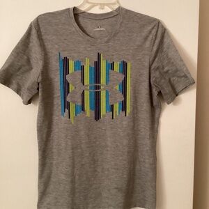 Women’s Size Large Short Sleeve Under Armour T-Shirt